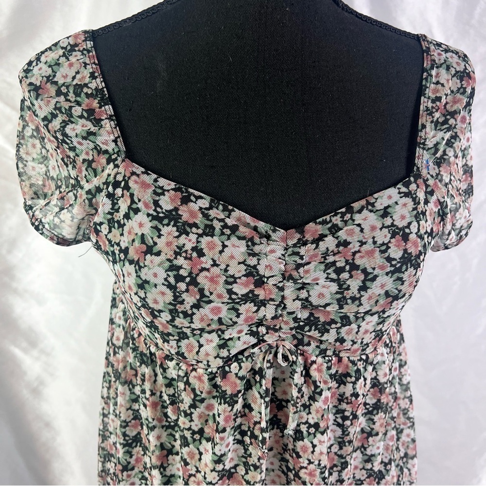 🖤RSQ Girl’s Black Mesh Floral Asymmetrical Hem Babydoll Blouse – Size XL, NWT - Picture 2 of 9